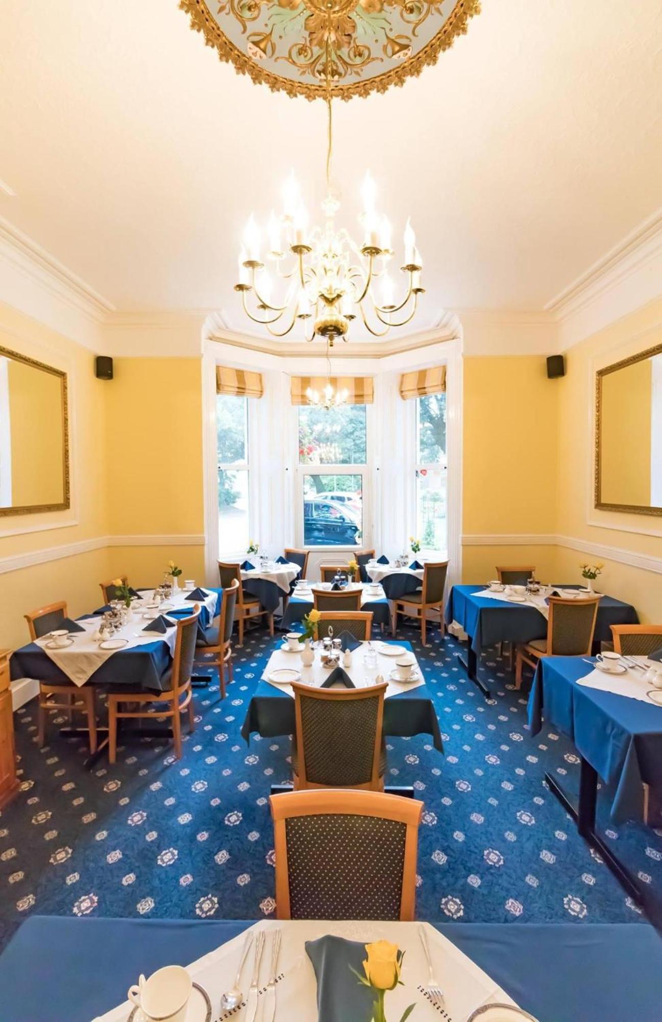 Balincourt Hotell Bournemouth Eksteriør bilde The dining room at the hotel