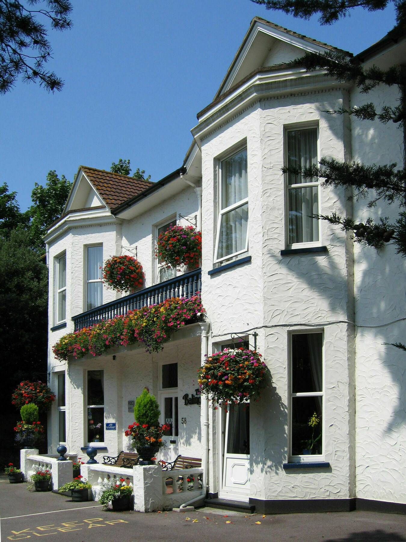 Balincourt Hotell Bournemouth Eksteriør bilde The former home of the 10th Duke of Grafton at Euston Hall